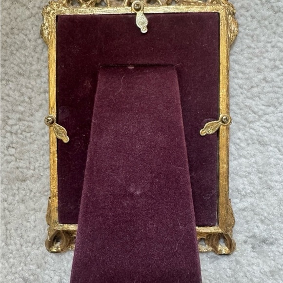 Matson Floral Gold tone Picture Frame hold 4x 3 photo - Picture 9 of 9